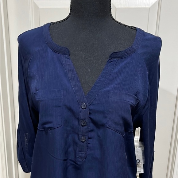 New York and Company Top Medium Navy Roll Tab Sleeve Henley Chiffon Front Rayon - Picture 10 of 11